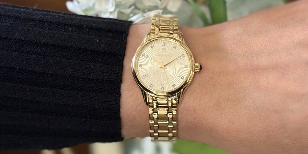 Seiko Quartz SRZ552P1